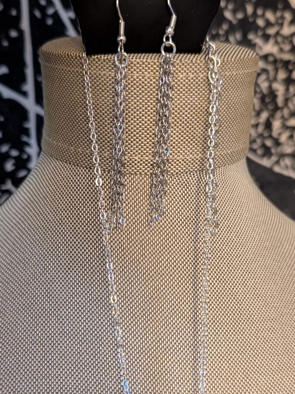 P • Silver - Picture 6 of 6